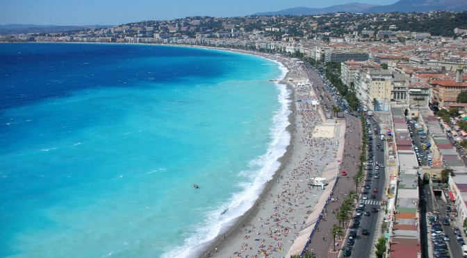 Eroziunea ameninta plajele din Nice